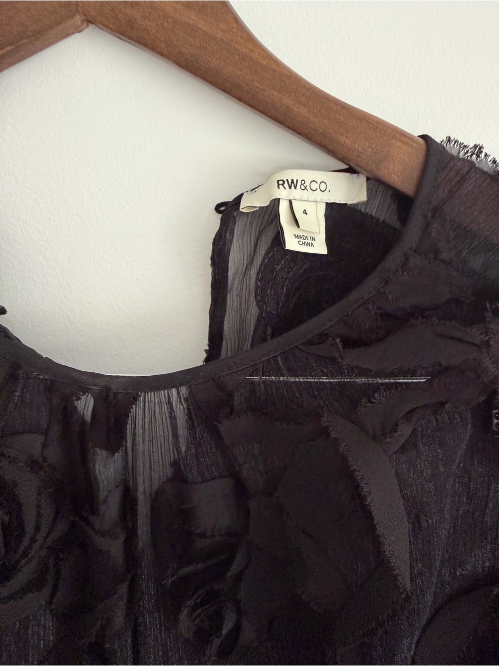 RW&CO. Black Long-Sleeve Floral Appliqué Dress